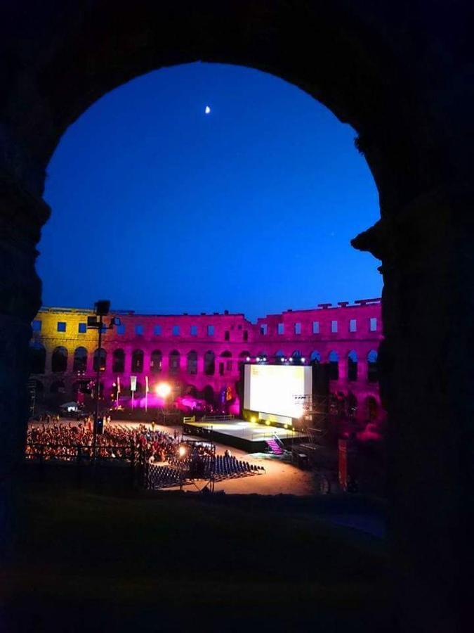 Karoca * Pula